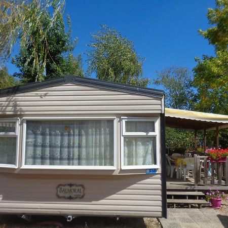 Mobil-Home Corinne Rastel -Le Domaine De Dugny Onzain Εξωτερικό φωτογραφία